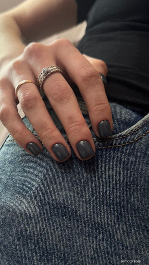 BIAB press ons / Grey Girl